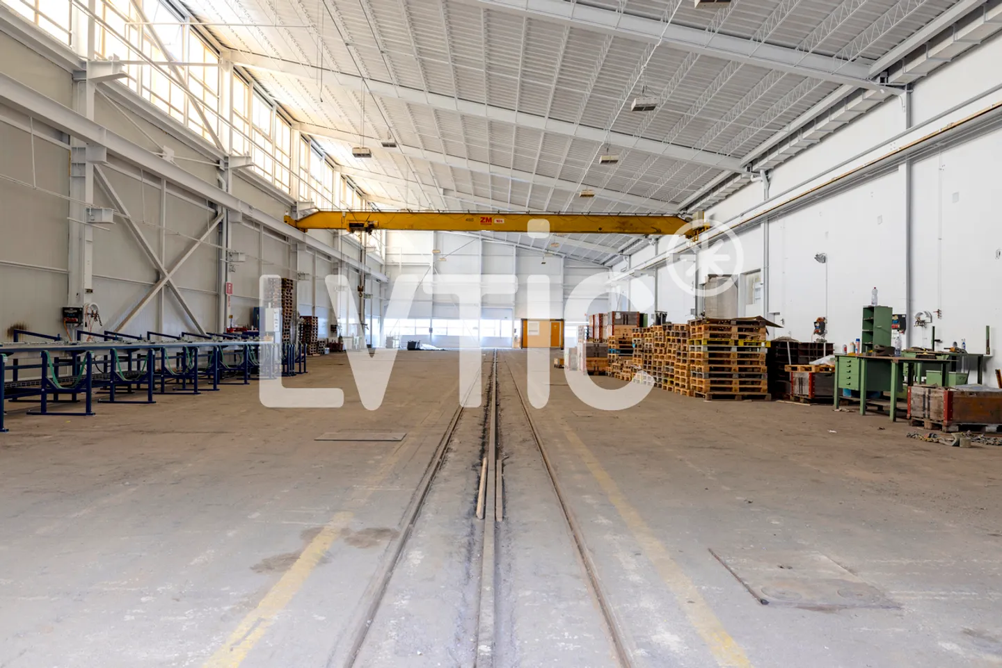 Capannoni, magazzini, laboratori di 15.000 m2 divisibili in affitto ad Aigle - Foto 14 di 26