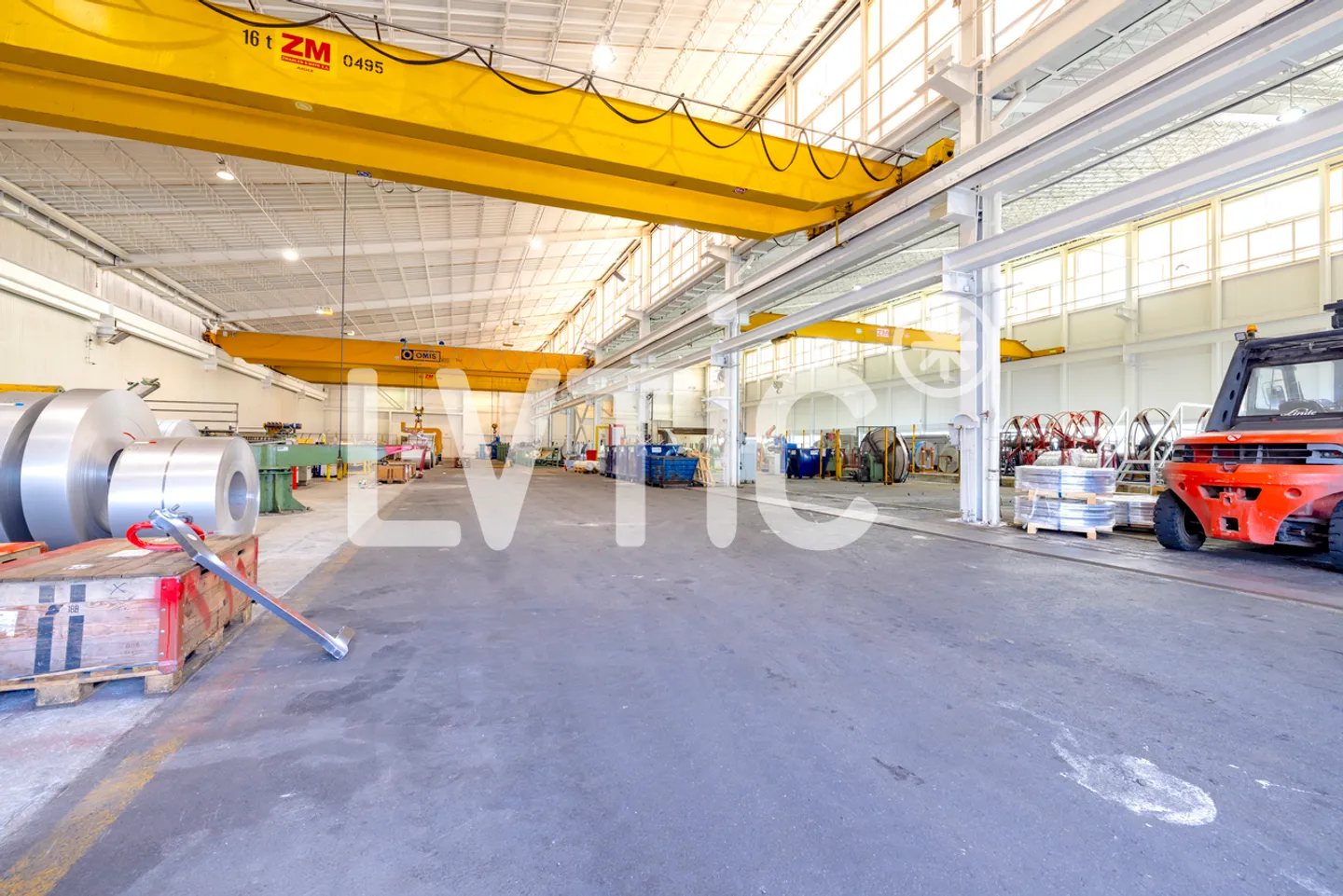 Capannoni, magazzini, laboratori di 15.000 m2 divisibili in affitto ad Aigle - Foto 16 di 26