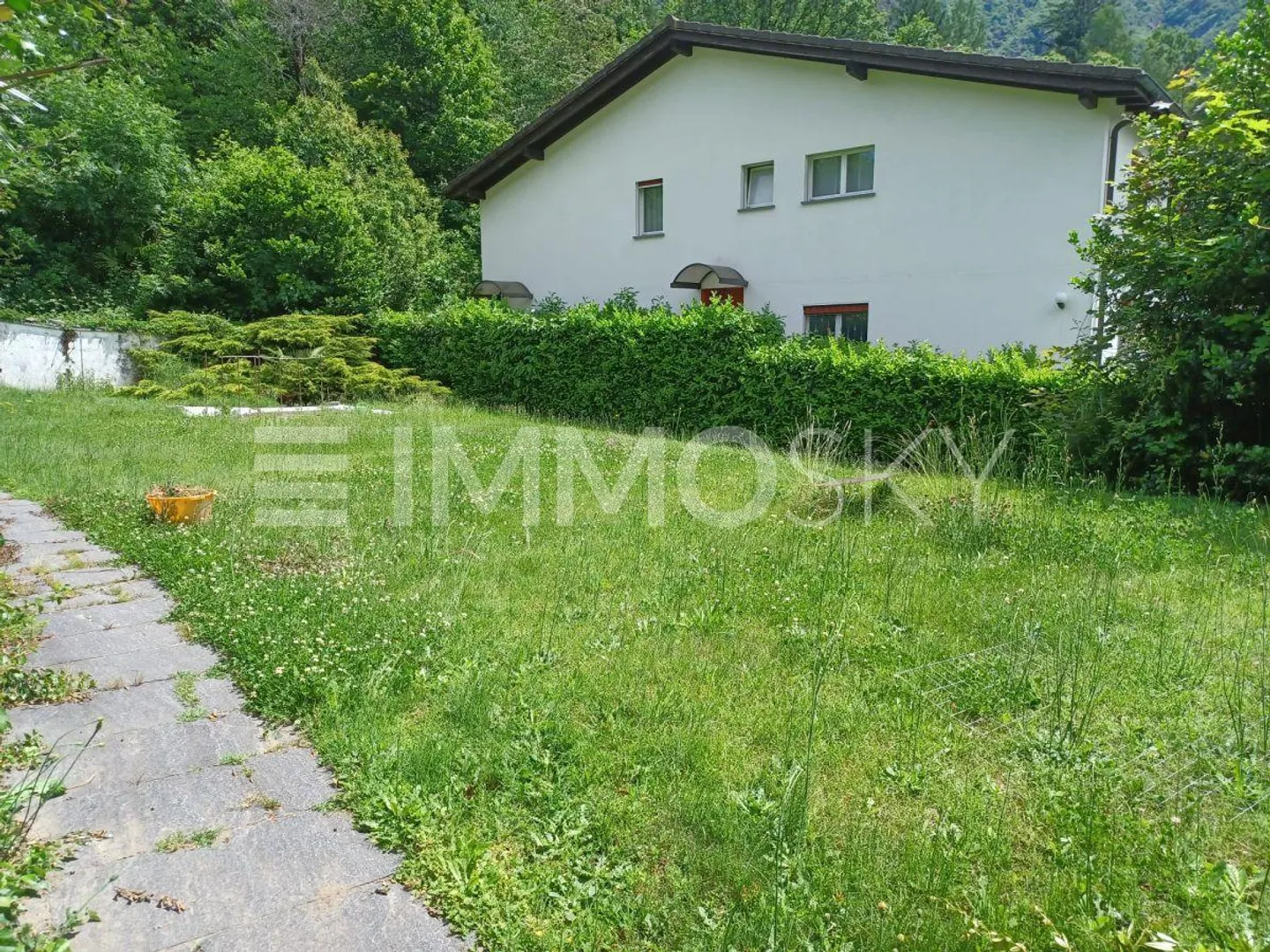 Votre nouvelle villa encadrée par la forêt - Photo 2 sur 5