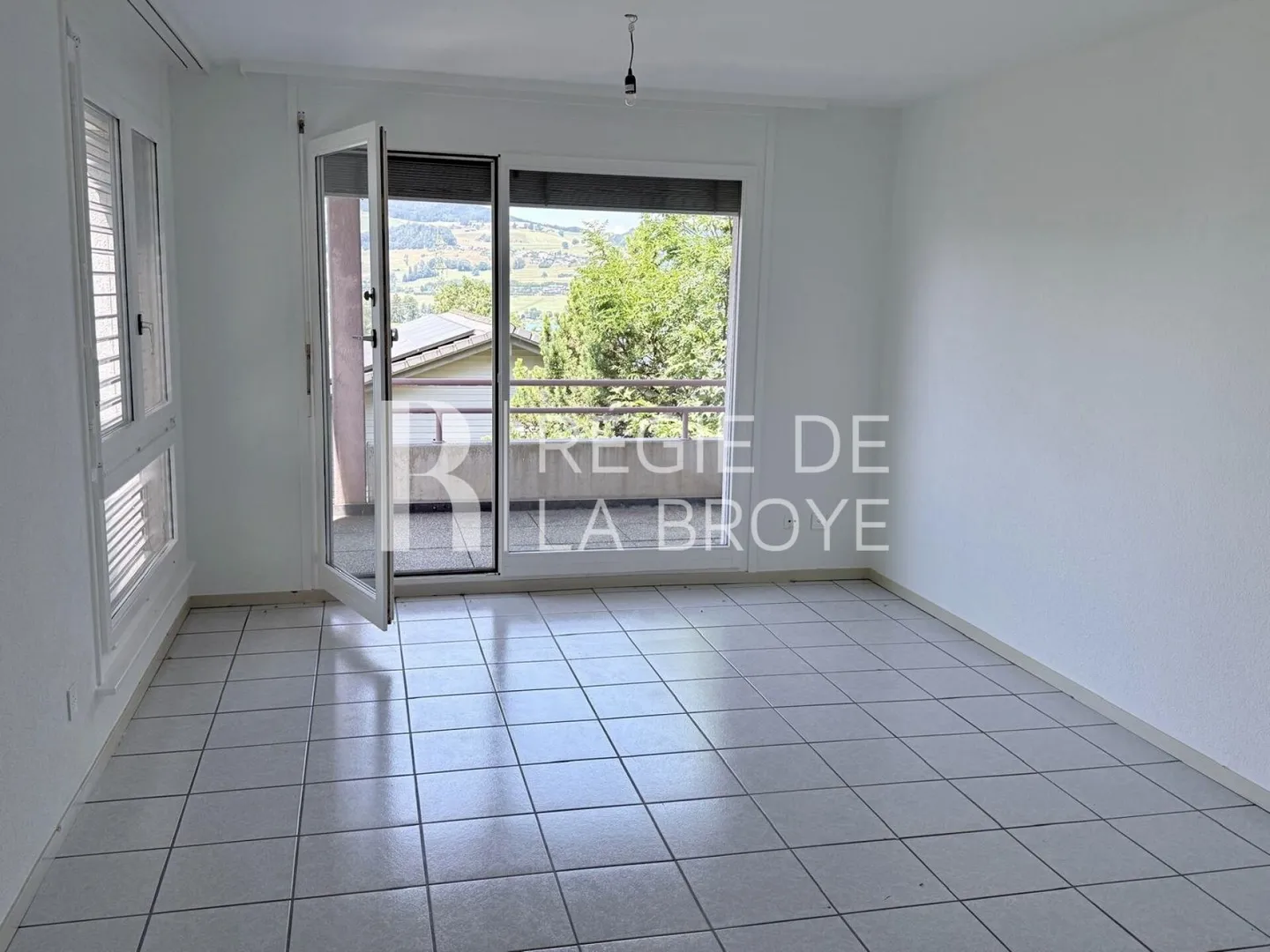 Appartement avec 3.5 pièces au 1er étage à Hauteville - Photo 4 sur 10