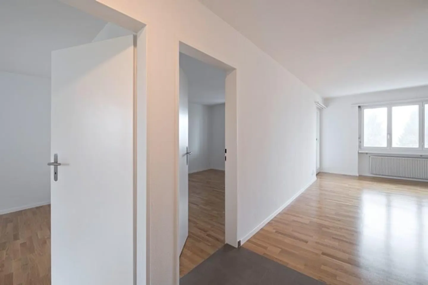 Rent without deposit - Benefit now! - Photo 3 of 8