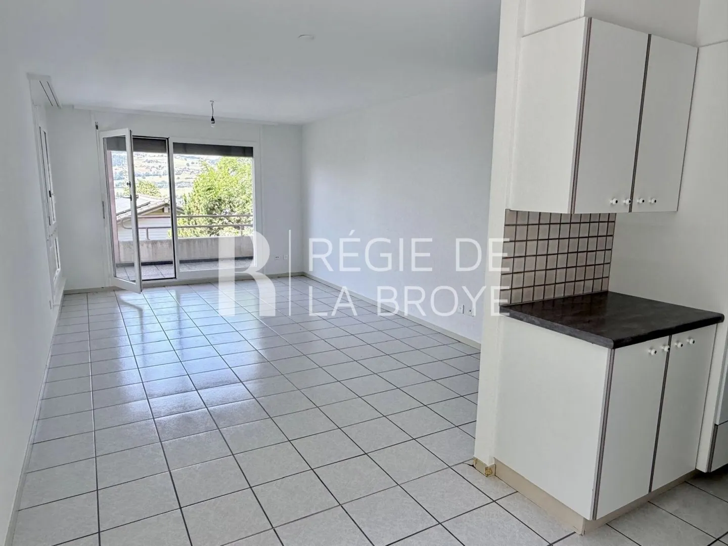 Appartement avec 3.5 pièces au 1er étage à Hauteville - Photo 1 sur 10