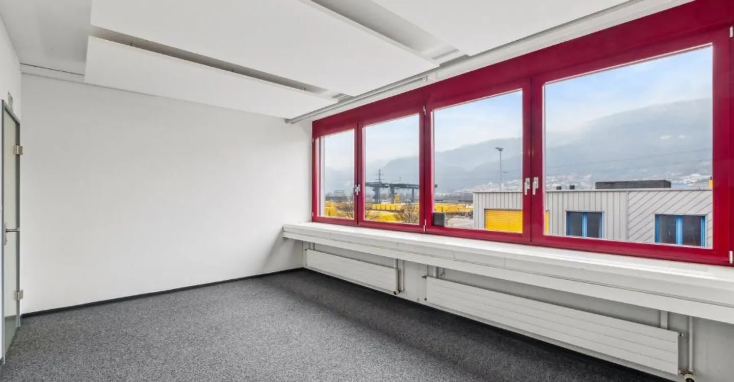 I tuoi nuovi spazi commerciali con connettività e flessibilità ottimali! - Foto 11 di 13