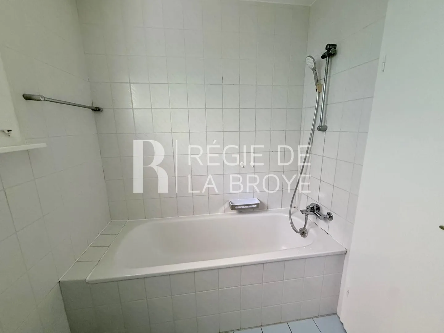 Appartement avec 3.5 pièces au 1er étage à Hauteville - Photo 7 sur 10