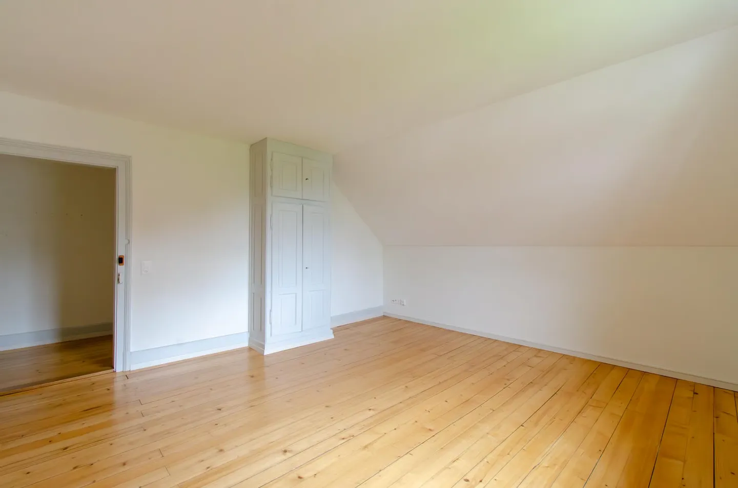 Charmante appartement sous les combles de 4,5 pièces - Photo 5 sur 13