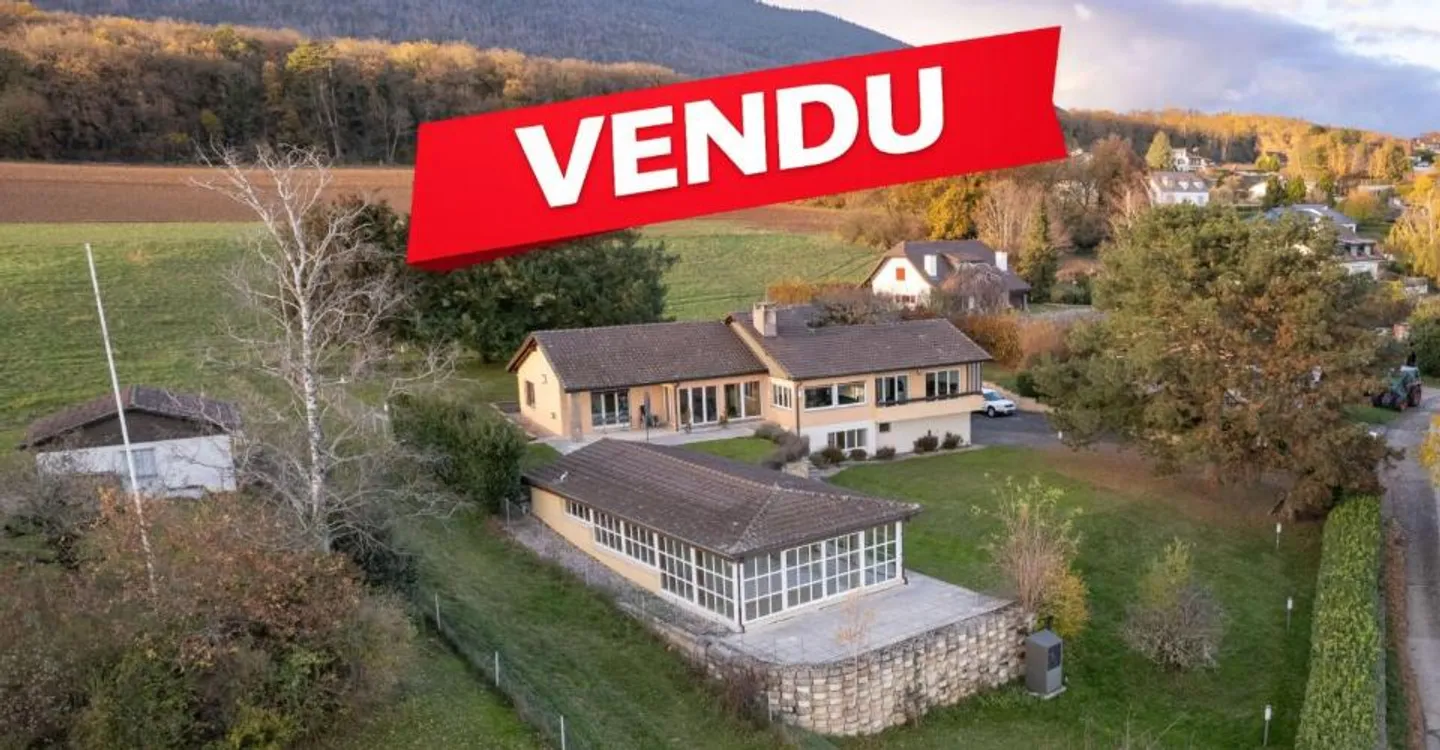 Villa exceptionnelle avec piscine - Photo 1 sur 13