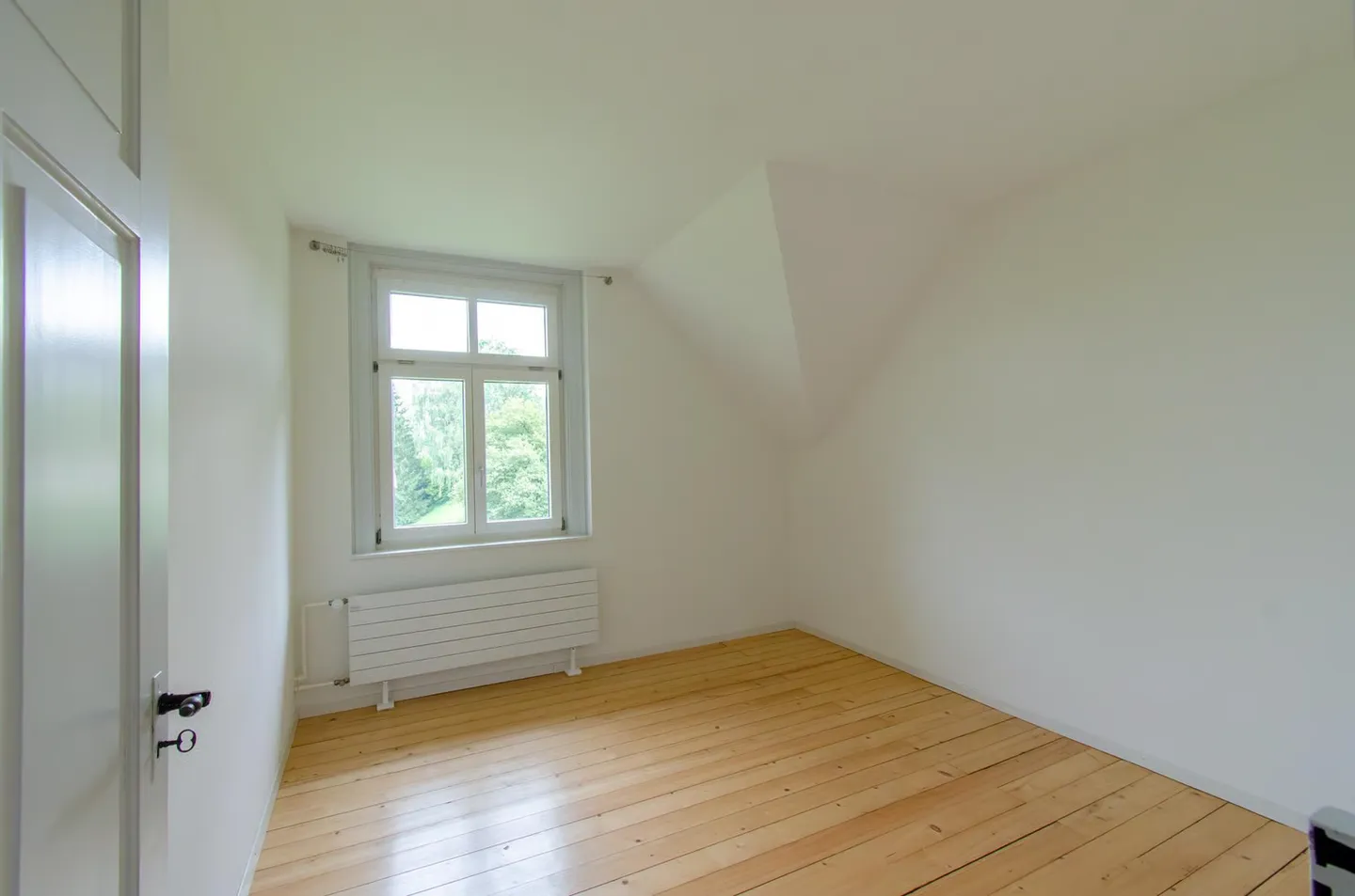 Charmante appartement sous les combles de 4,5 pièces - Photo 10 sur 13