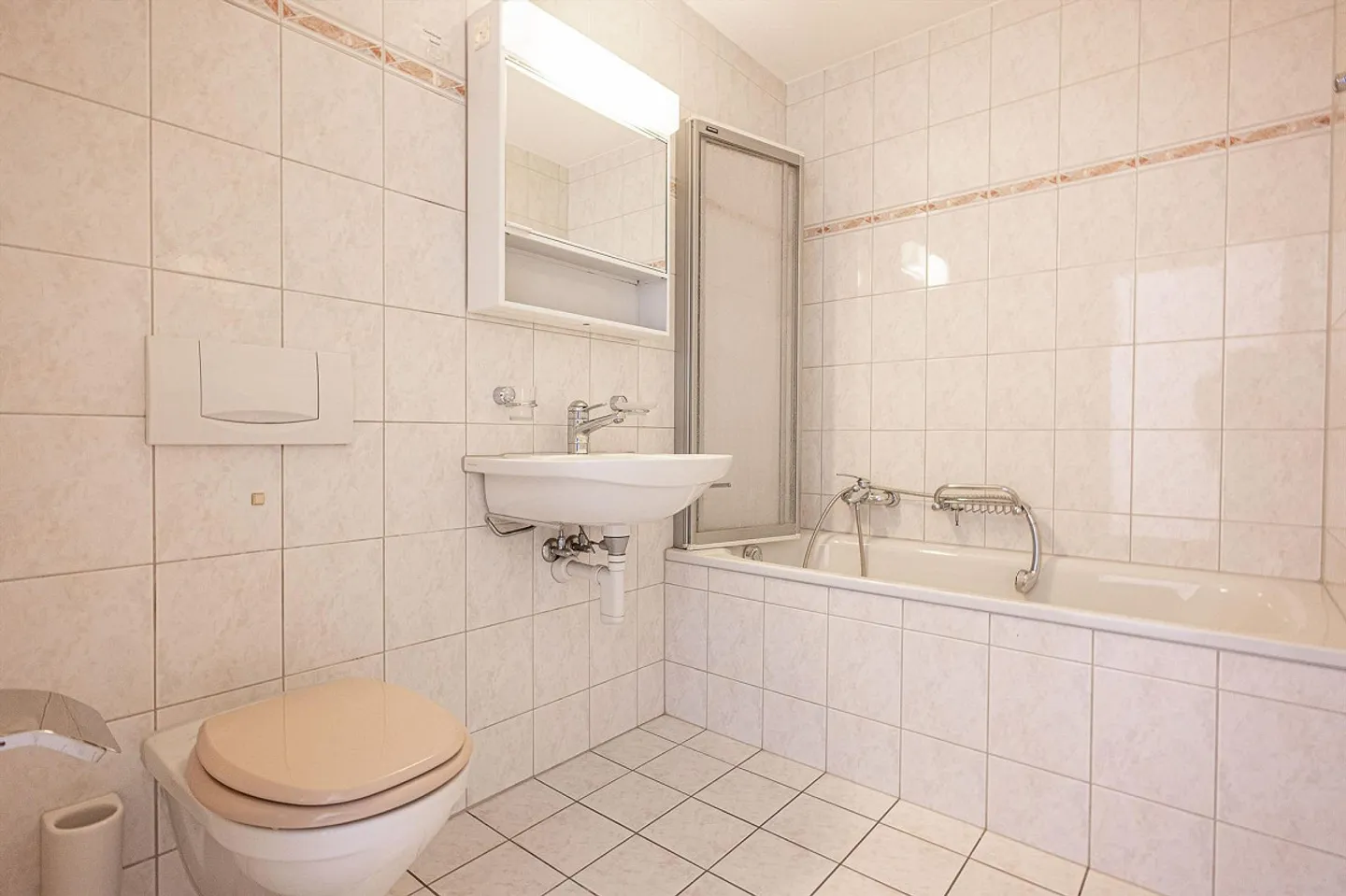 Helle 2.5-Zimmer-Gartenwohnung mit Sitzplatz in Toffen - Foto 10 von 13