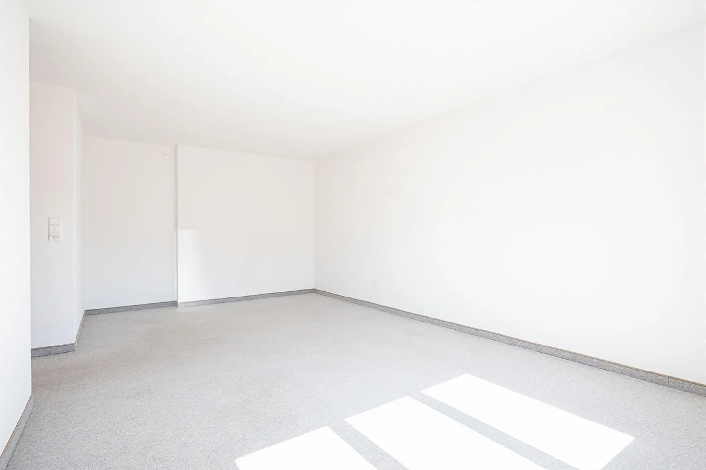 Helle 2.5-Zimmer-Gartenwohnung mit Sitzplatz in Toffen - Foto 5 von 13