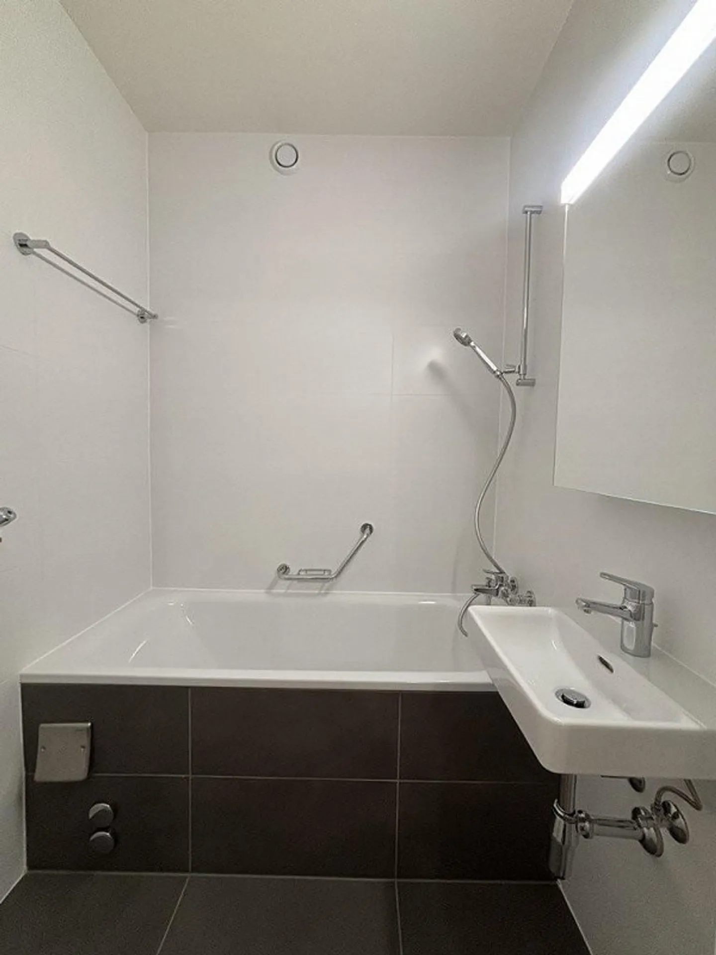 Magnifique hébergement en face du parc Trembley - Photo 9 sur 10