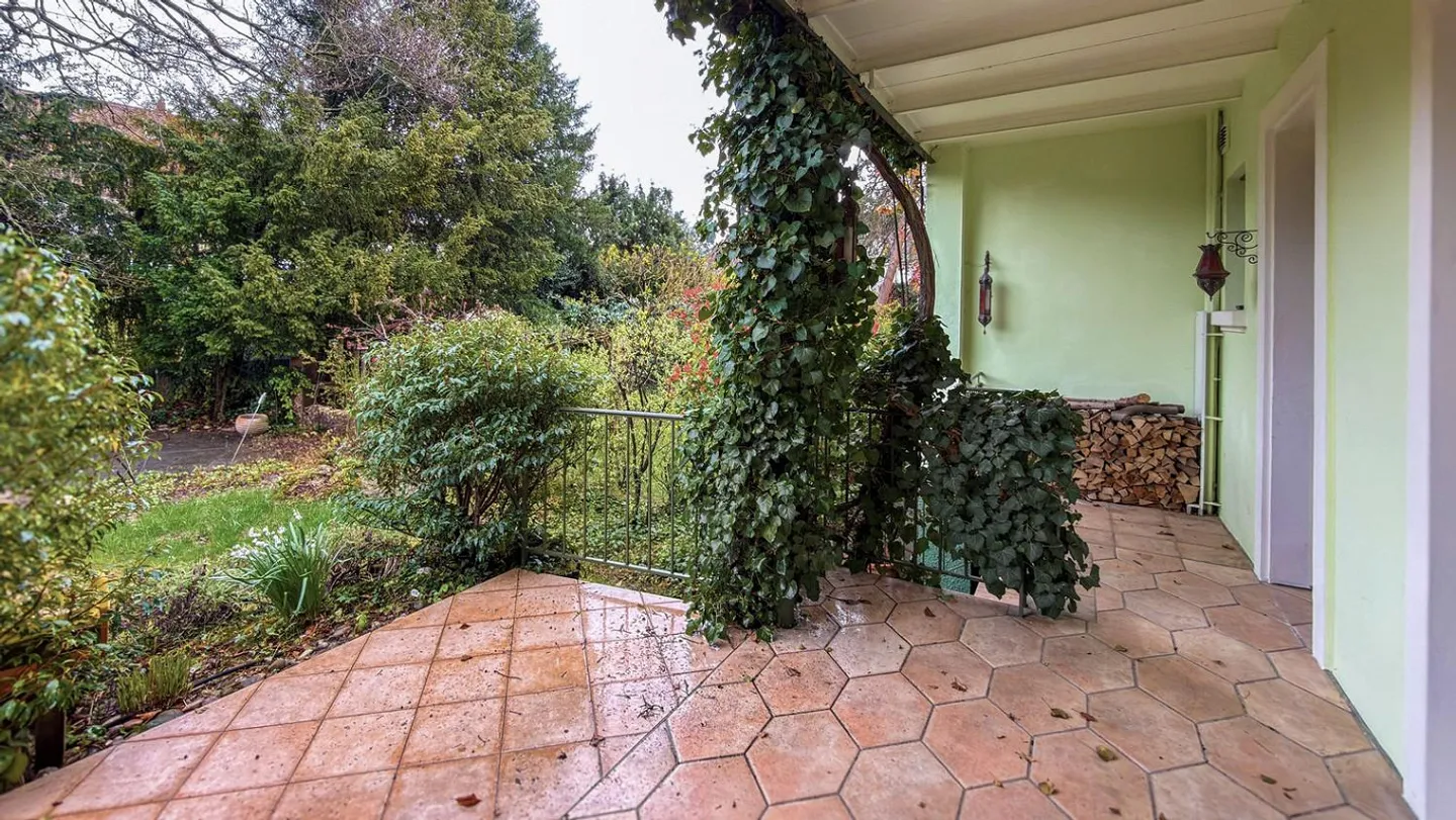 Stylish 6-Room Townhouse in Basel-St. Johann - Photo 10 of 12