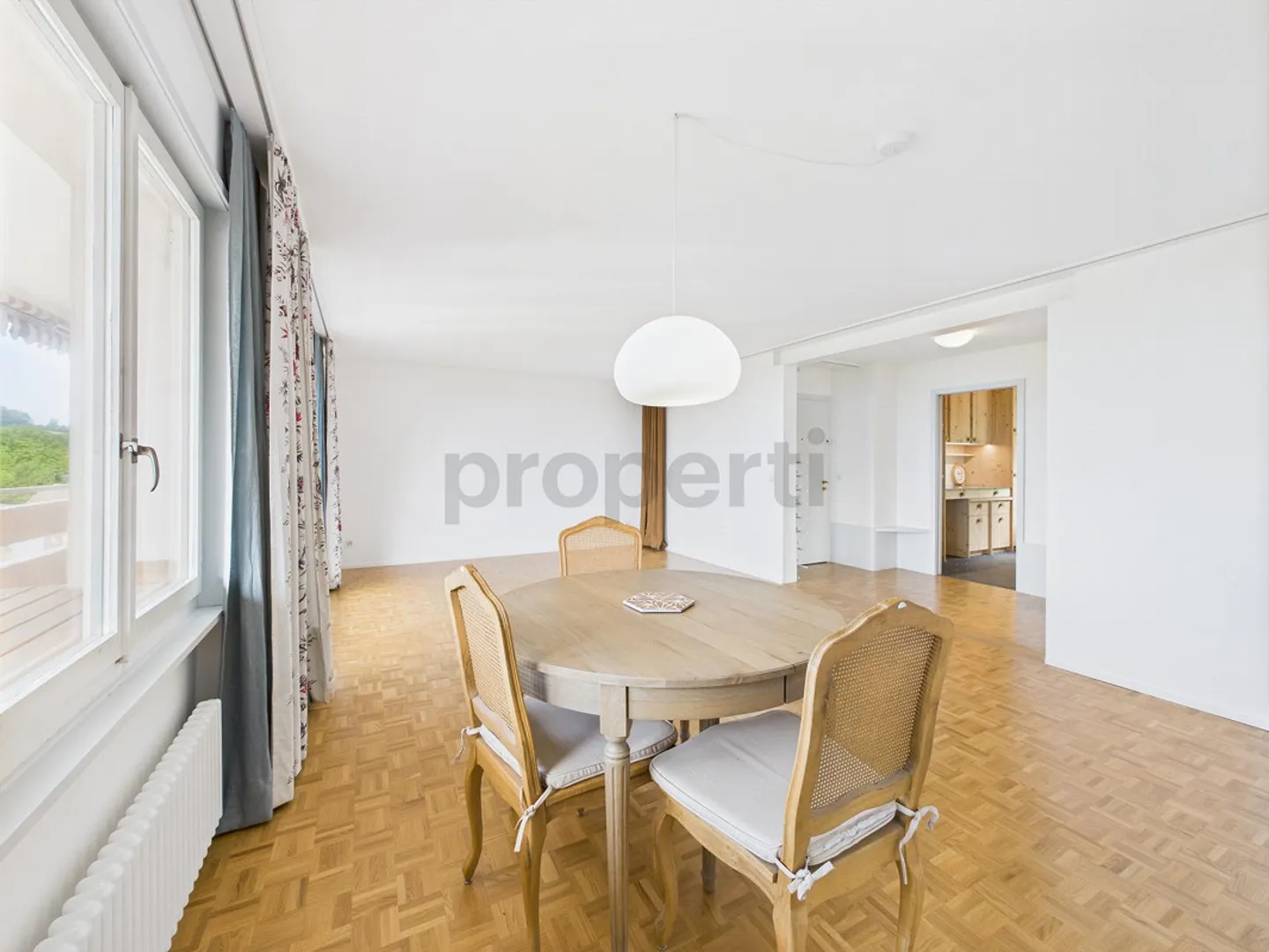 Helles 3,5-Zimmer-Apartment mit atemberaubendem Seeblick in Chexbres - Foto 4 von 13