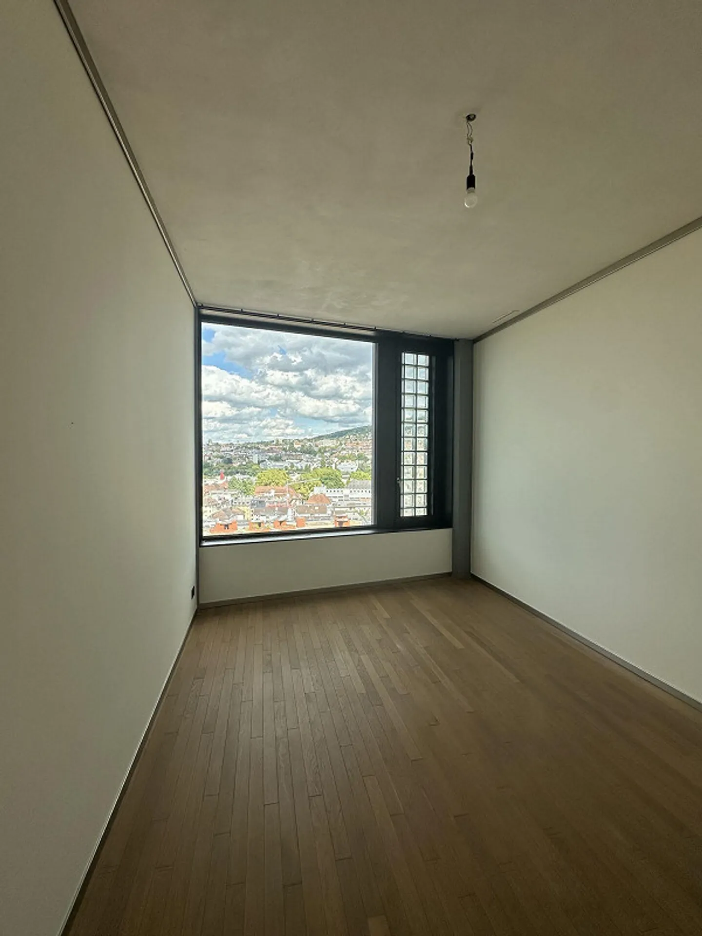 Europaallee - Top view over the rooftops of Zurich - Photo 2 of 13