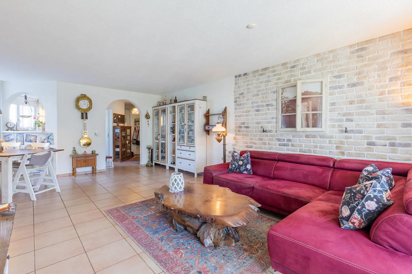 Charming garden apartment with spacious outdoor area - Photo 3 of 5