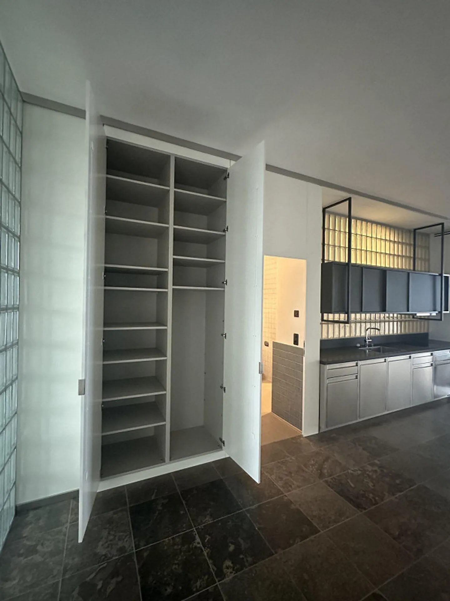 Europaallee - Top view over the rooftops of Zurich - Photo 7 of 13