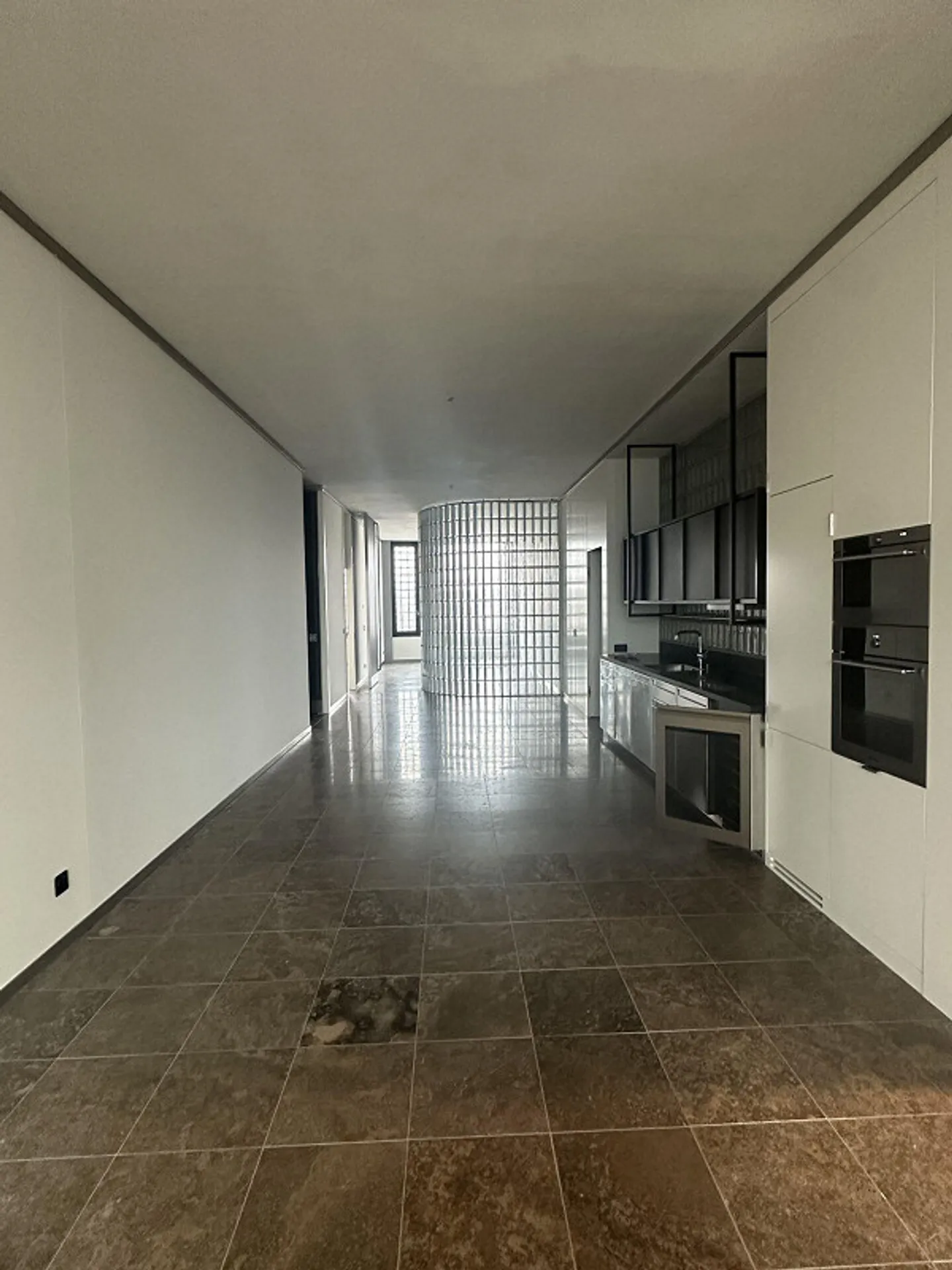 Europaallee - Top view over the rooftops of Zurich - Photo 11 of 13