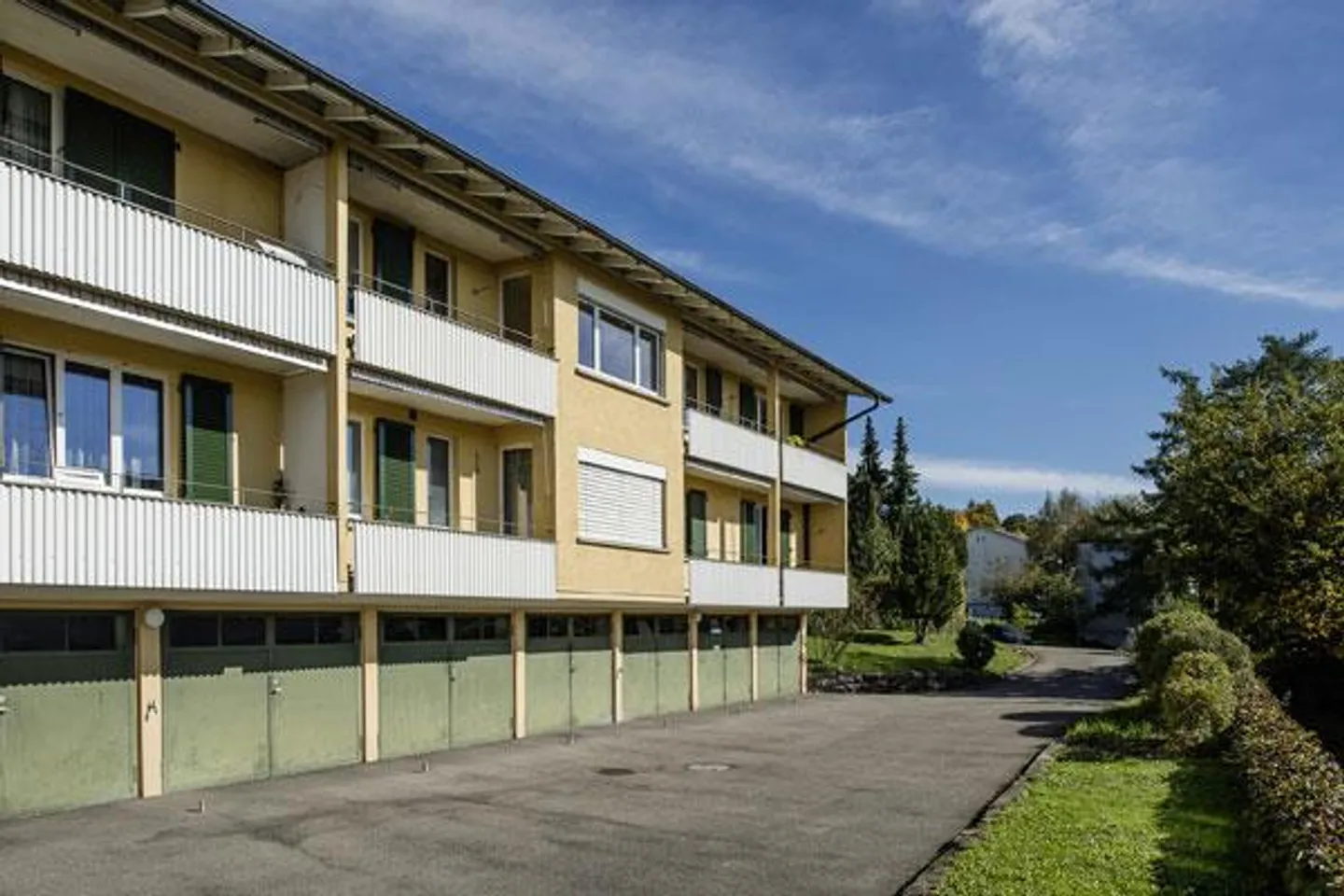 In Zürich-Höngg in a quiet location - limited until 30.09.2027! - Photo 10 of 10