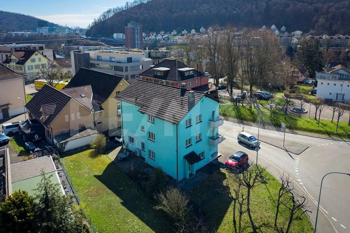 Affascinante casa plurifamiliare a Nussbaumen AG - Foto 3 di 13