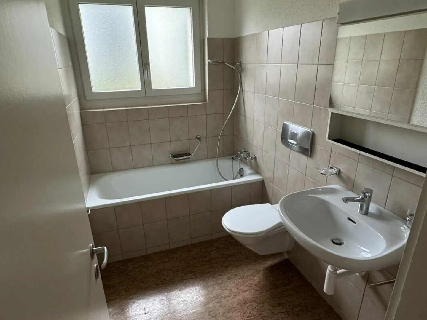 Appartement spacieux de 3,5 pièces avec vue - Photo 7 sur 8
