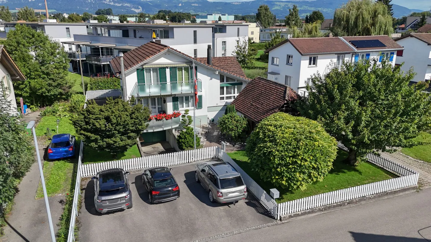 Vivere & Rilassarsi: Ampia Casa Unifamiliare con Oasi di Benessere - Foto 1 di 31