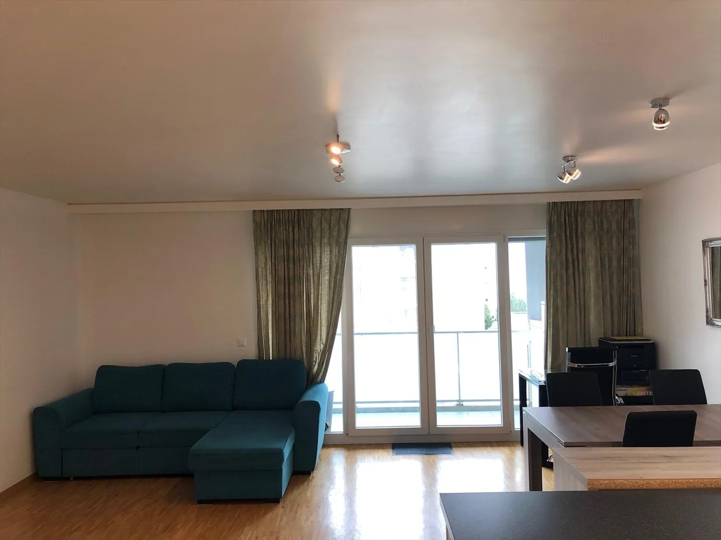 Apartment - Photo 3 of 7