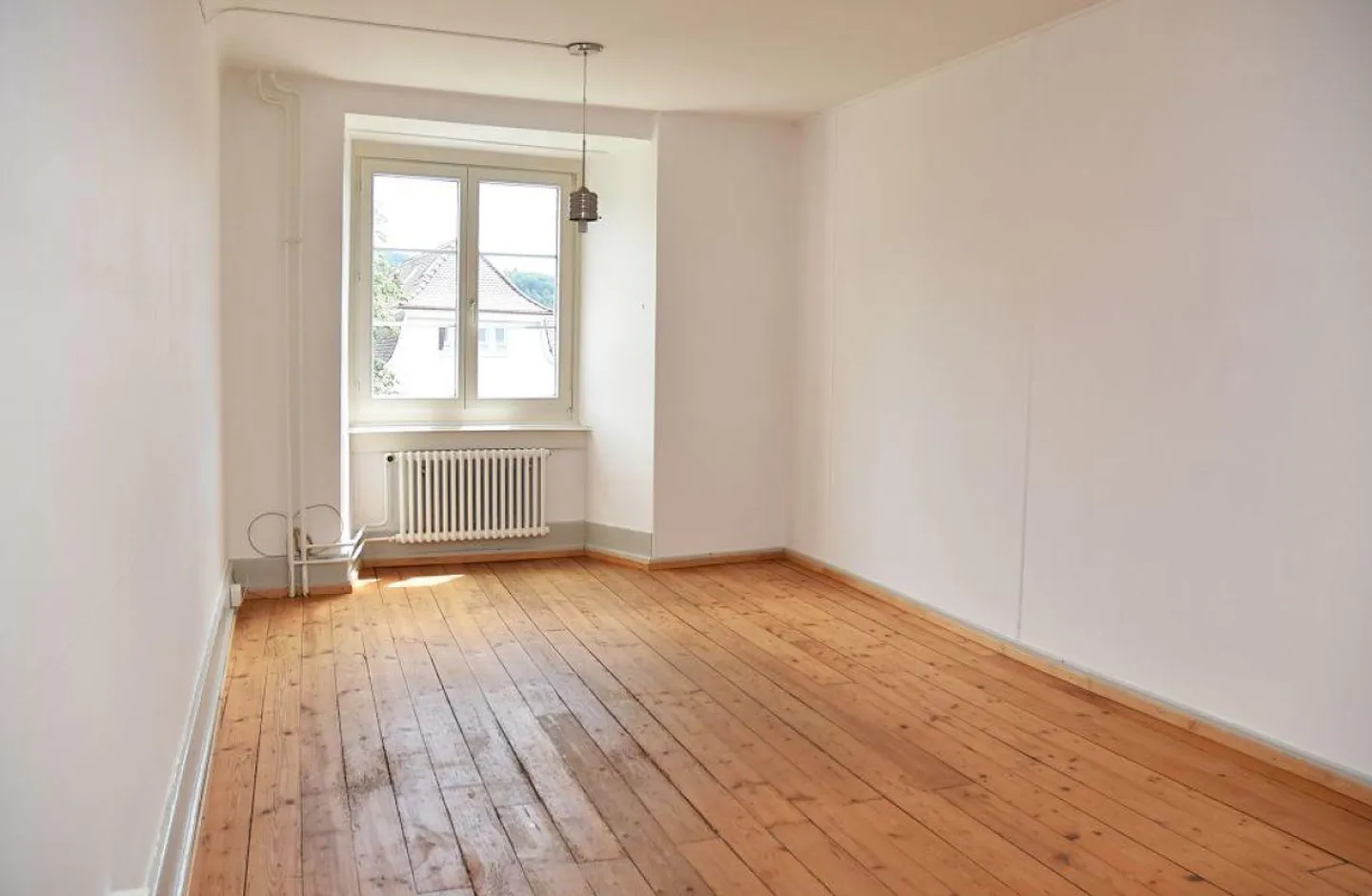 Superbe appartement avec un flair moderne dans la ville de Neunkirch - Photo 6 sur 8