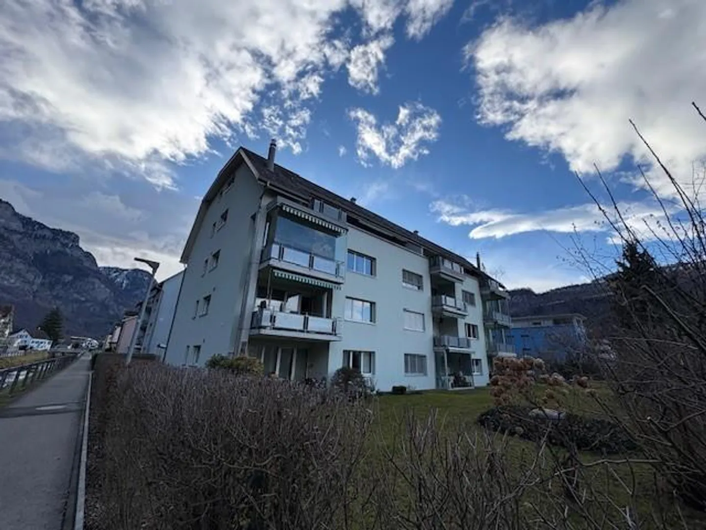 Appartement lumineux 4.5 pièces - Photo 4 sur 14