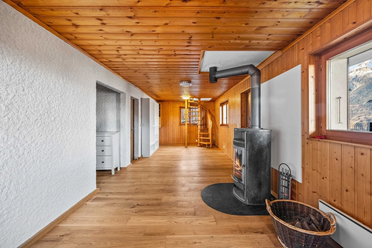 5-room house with spectacular views and dominant location! - Photo 12 of 27