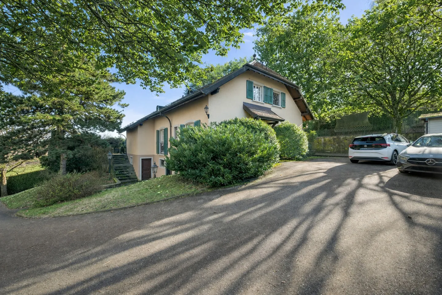 Charmante Villa mit Seeblick - Foto 22 von 24