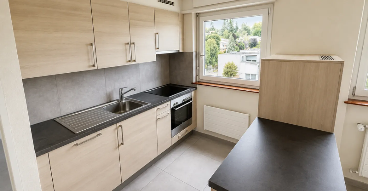 Appartement Lumineux avec Beaux Volumes - Photo 3 sur 5