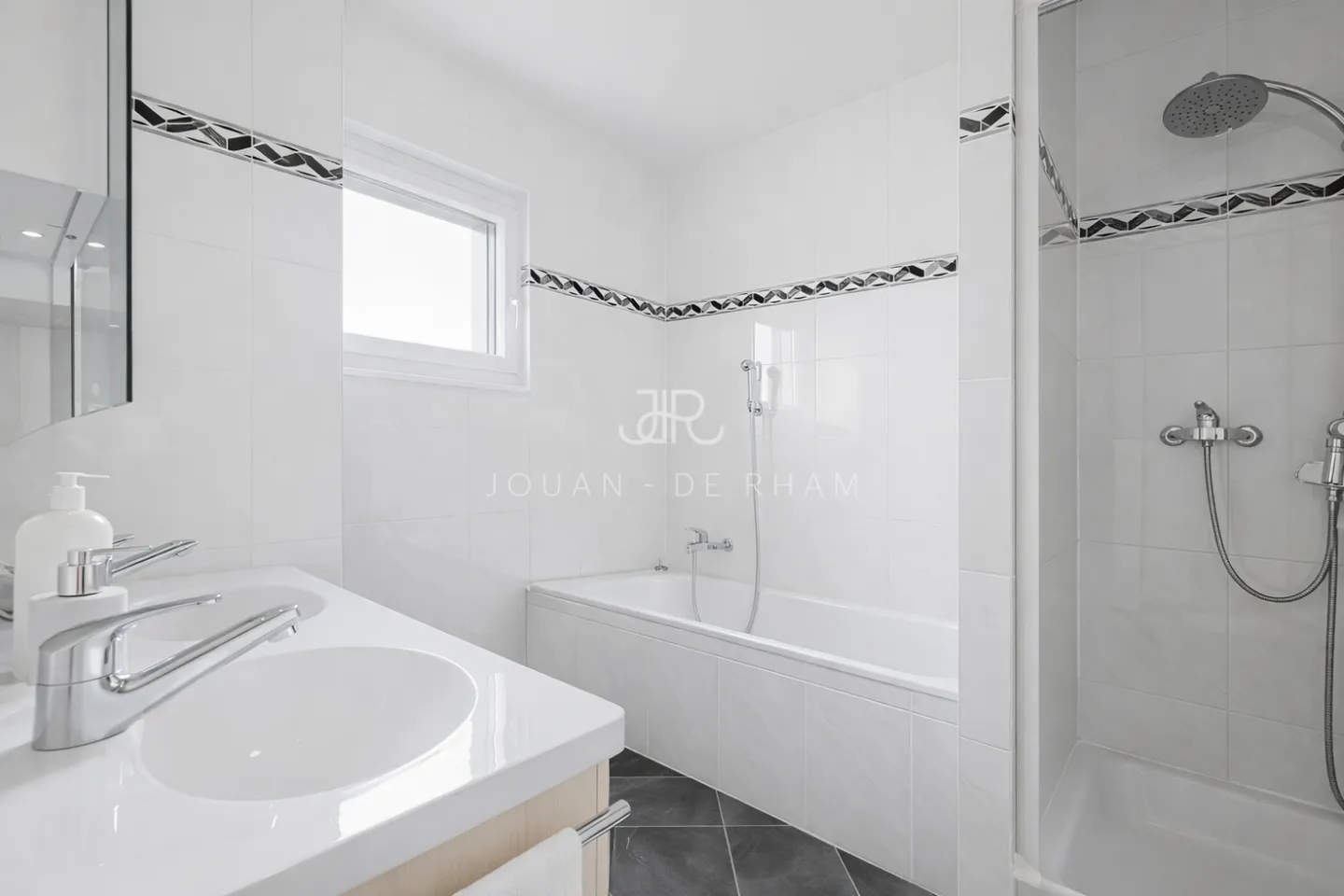 Zeitgenössische Villa in Vésenaz - Foto 8 von 8