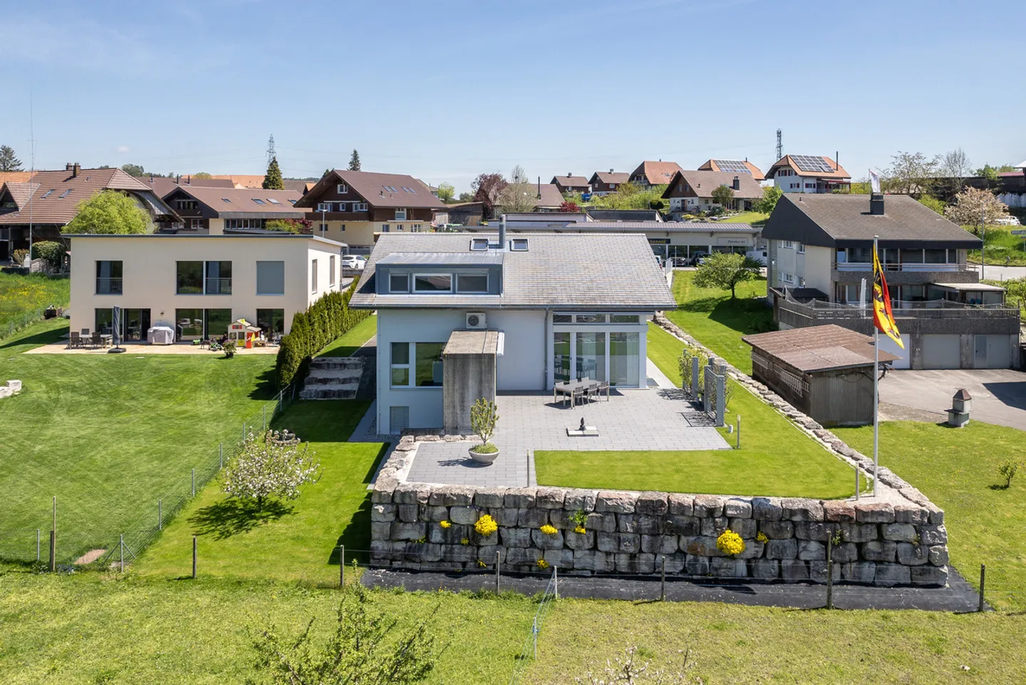 Casa unifamiliare esclusiva con vista lontana da sogno - Foto 3 di 18