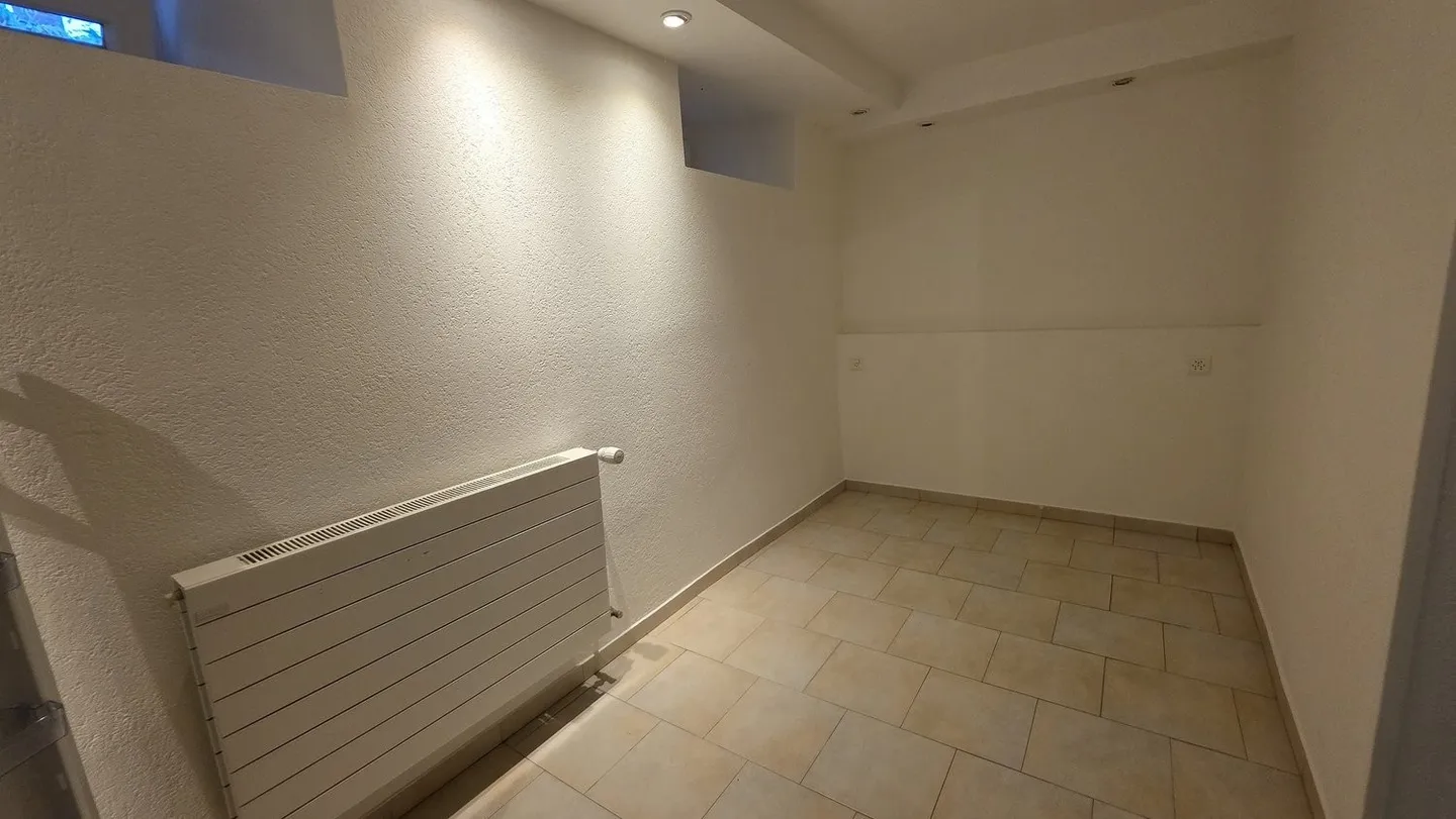 SCHÖNES STUDIO !! - Foto 1 von 5