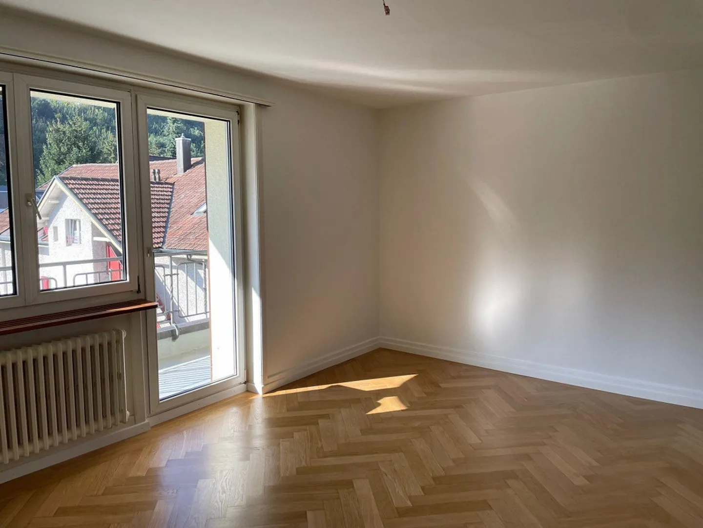 Charmante appartement 3 pièces - Photo 3 sur 8