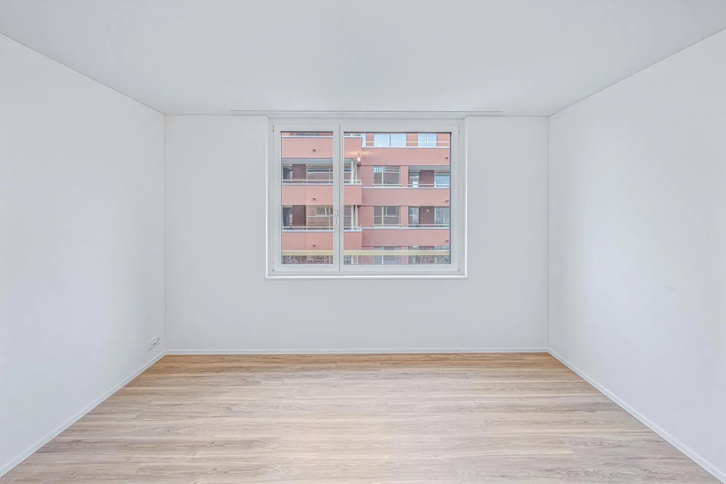 Stilvolle 4½-Zimmerwohnung - Foto 4 von 10