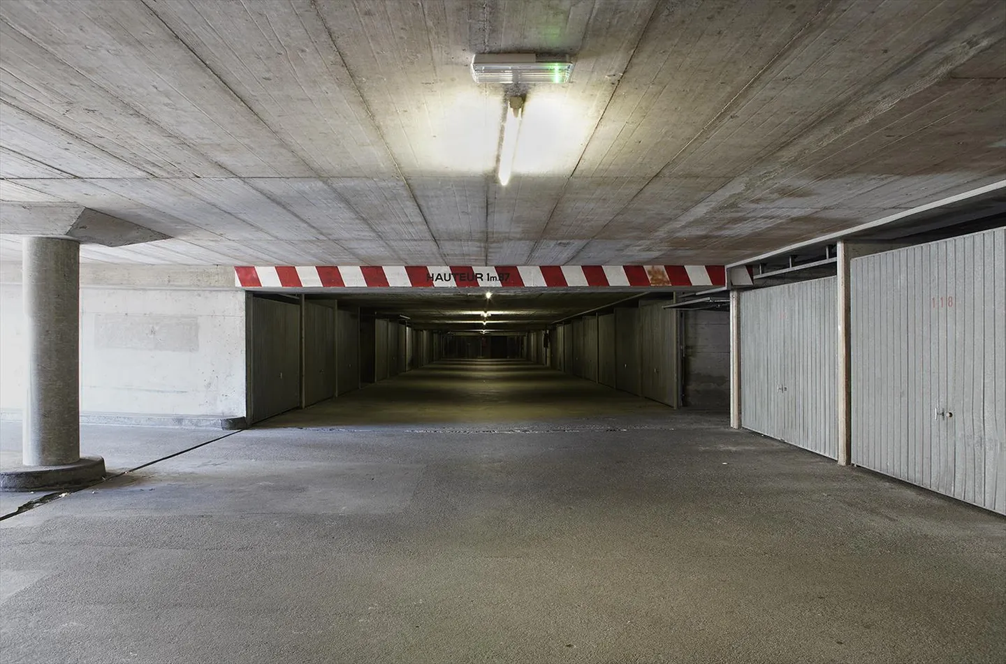 Individual garage 1 room - Photo 4 of 4