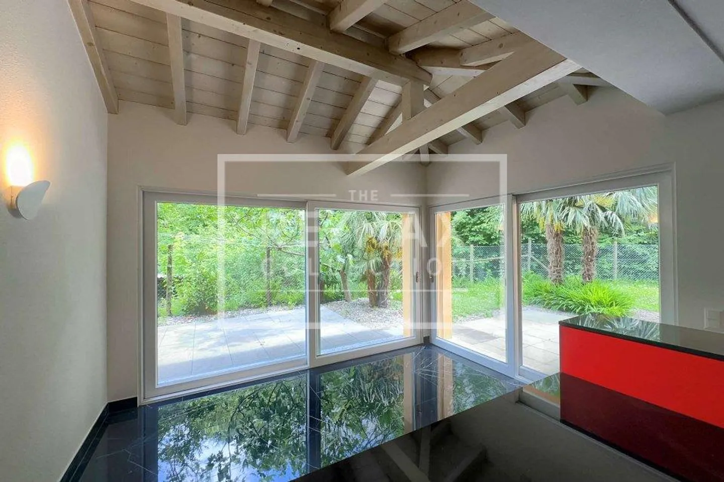 House with double living unit for rent - Photo 3 of 13