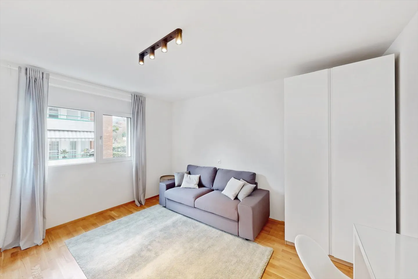 Furnished apartment for rent - Photo 2 of 6