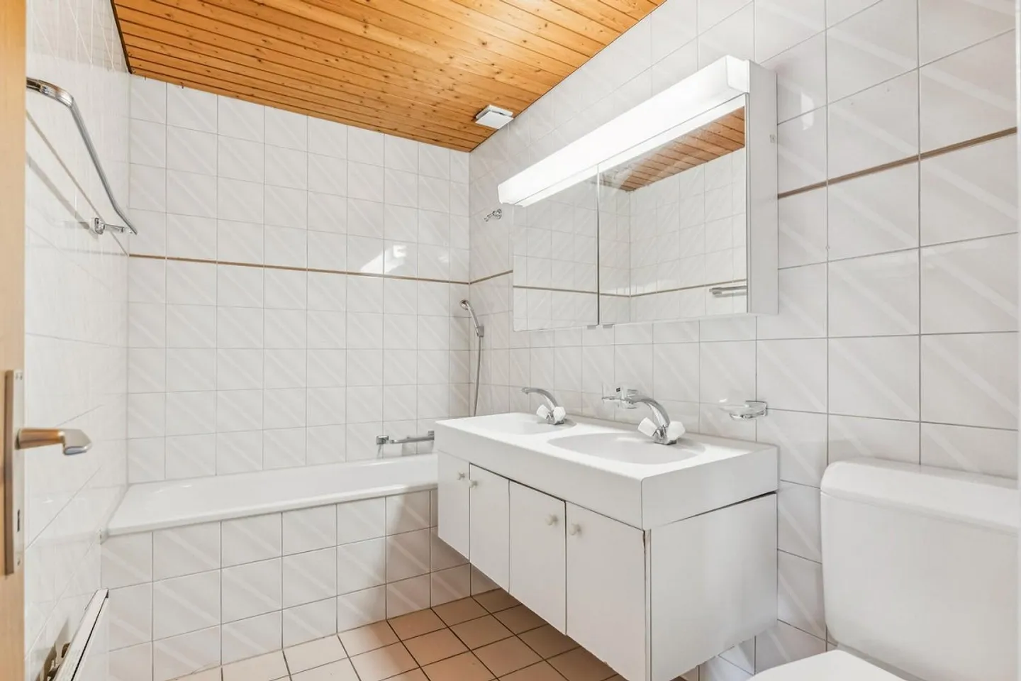 Grosszügige Maisonette-Wohnung mit Cheminée - ideale Lage - Photo 7 sur 10