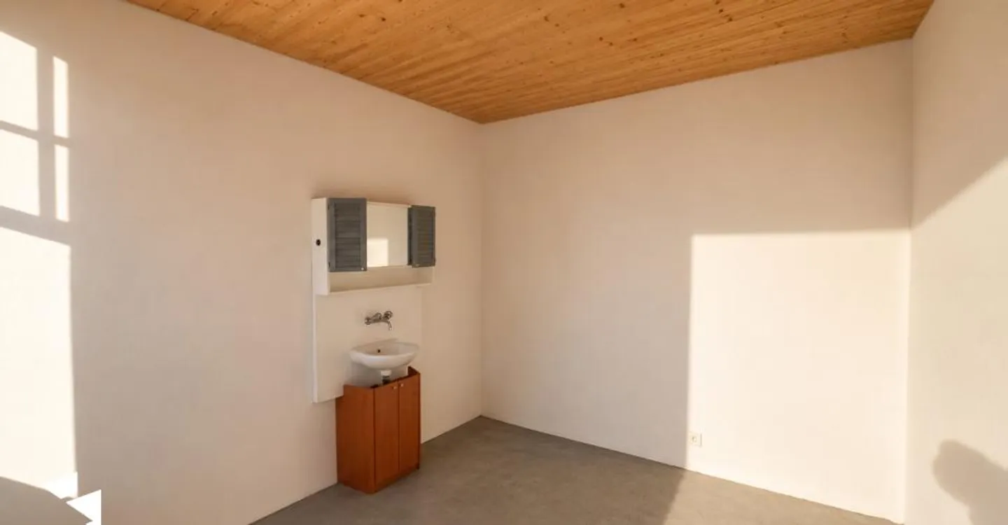 Fehr Real Estate - Residential and Commercial Property in Need of Renovation - Photo 8 of 11