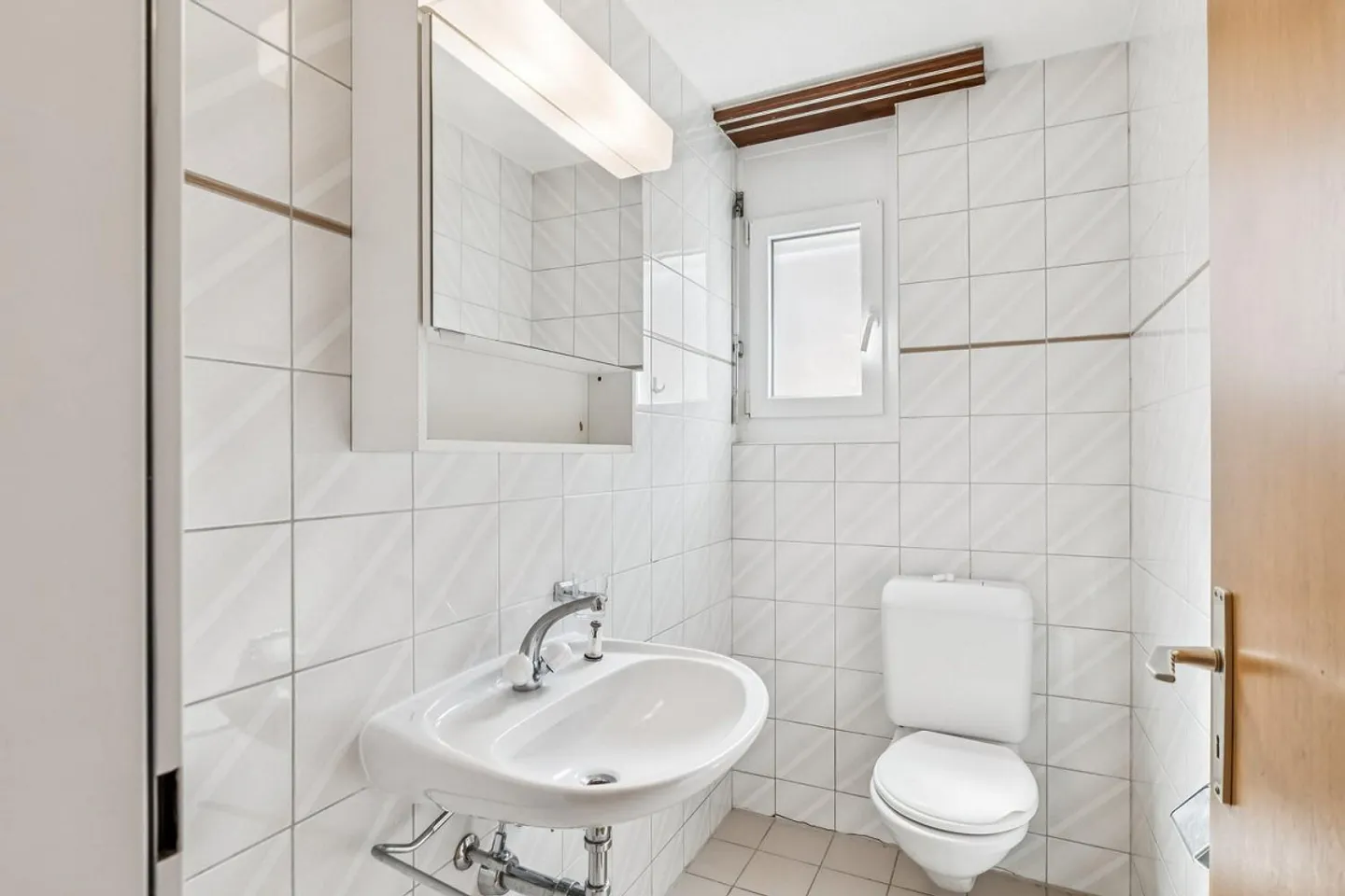 Grosszügige Maisonette-Wohnung mit Cheminée - ideale Lage - Photo 8 sur 10