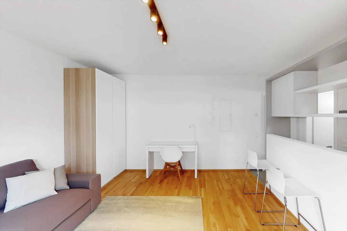 Furnished apartment for rent - Photo 1 of 6