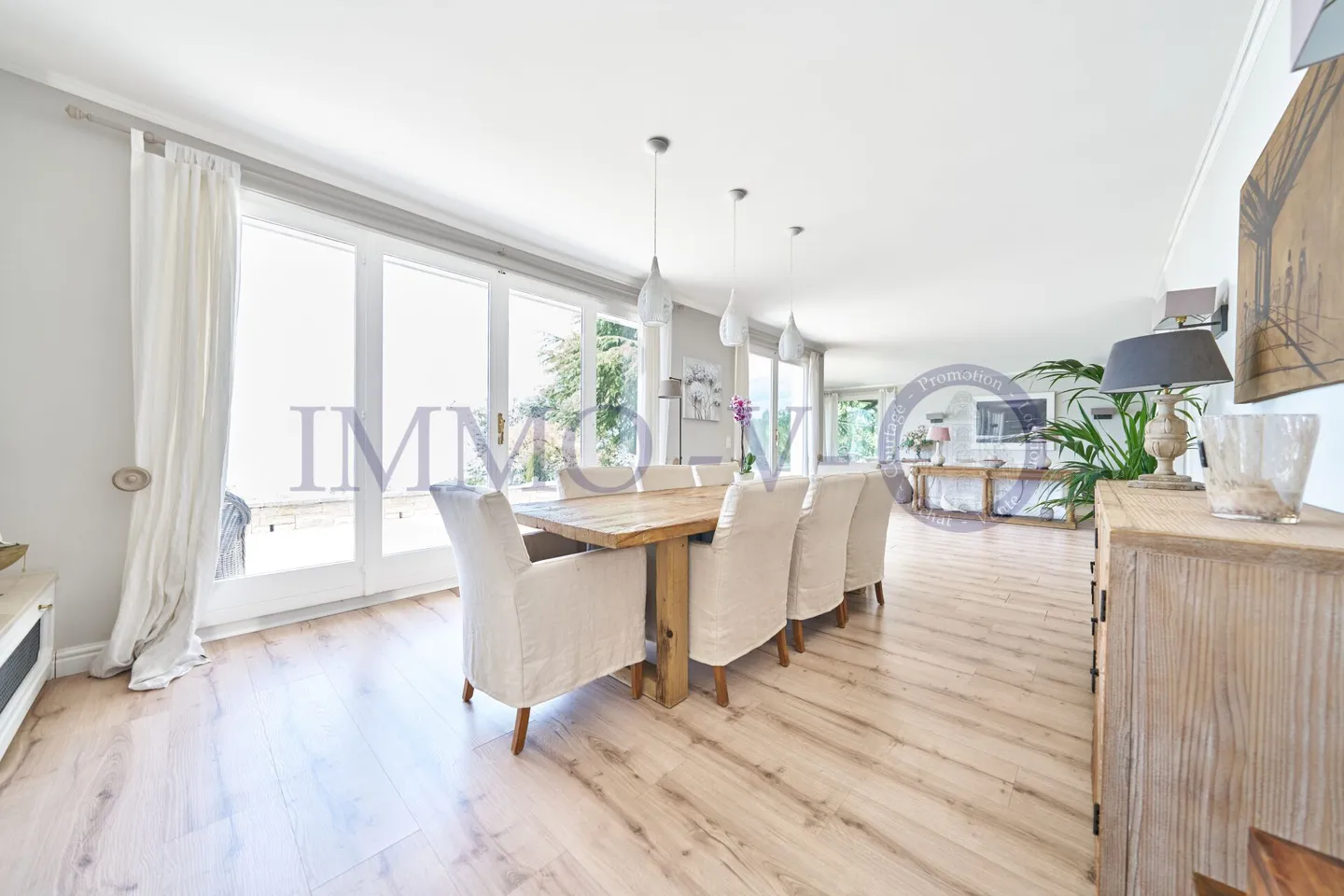 PRESTIGIOSO CON PISCINA E VISTA PANORAMICA - ARREDATO - Foto 7 di 18