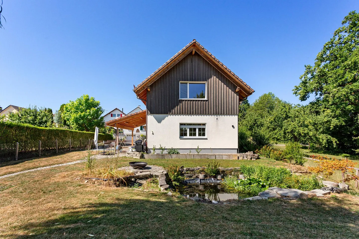 Energy-efficient living with country house character & spacious garden - Photo 7 of 10