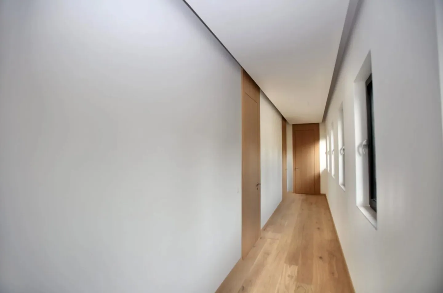 Exceptional modern villa with panoramic view. - Photo 13 of 13