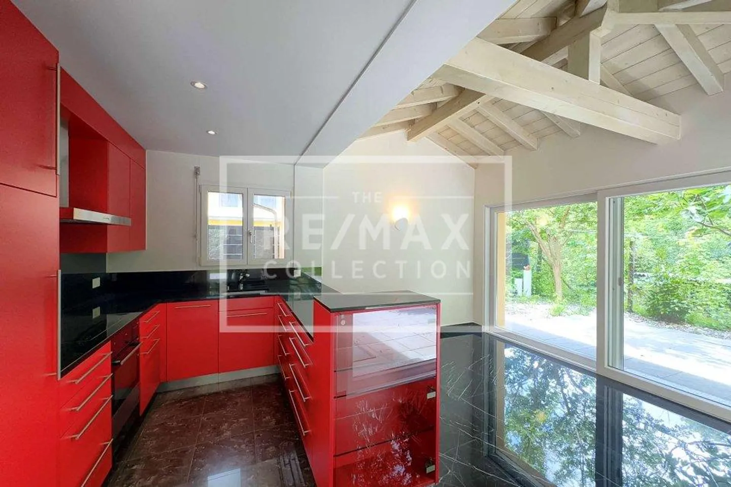 House with double living unit for rent - Photo 13 of 13