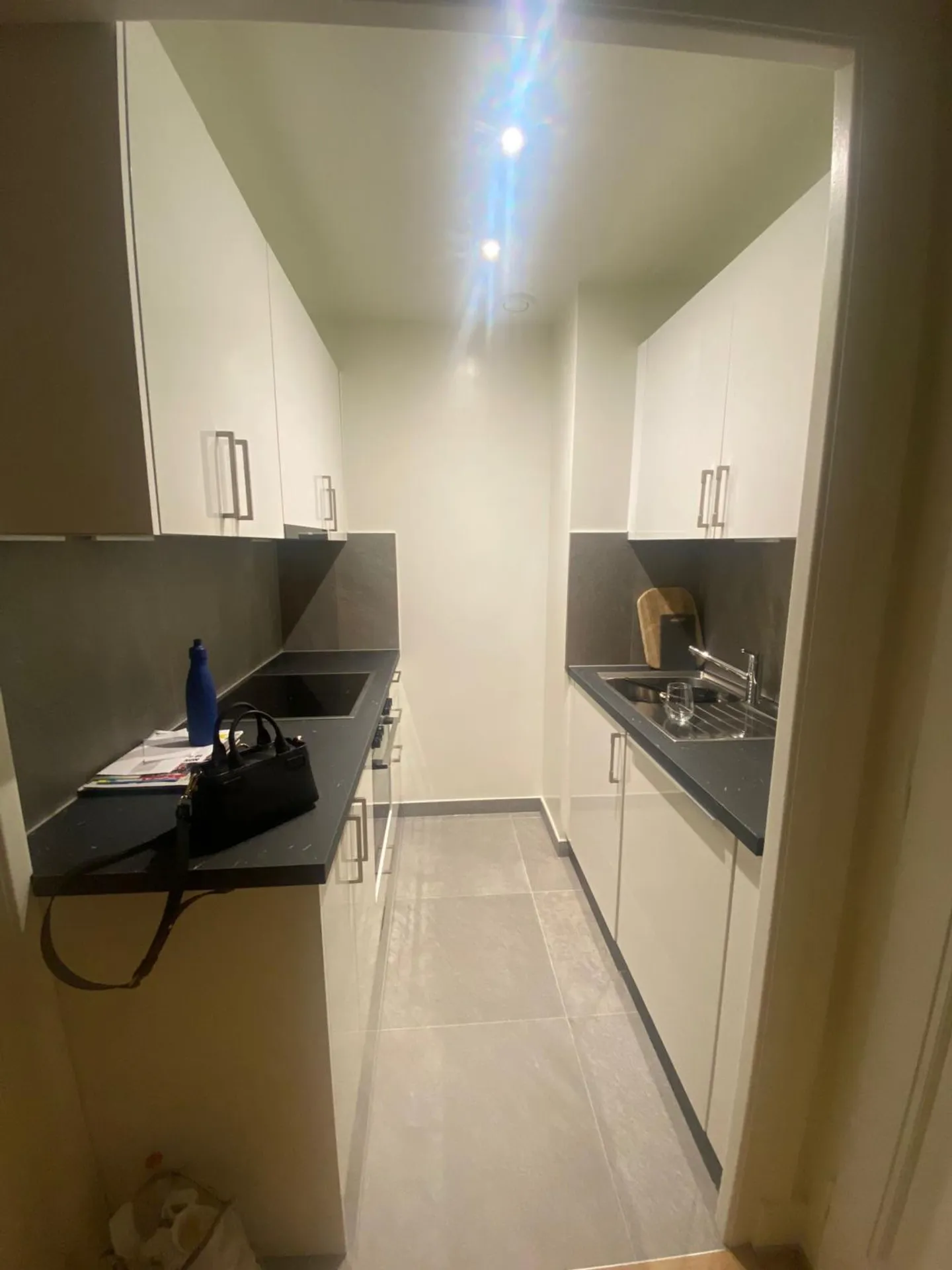 Magnificent 3-room apartment with balcony located in Plainpalais - Photo 4 of 6