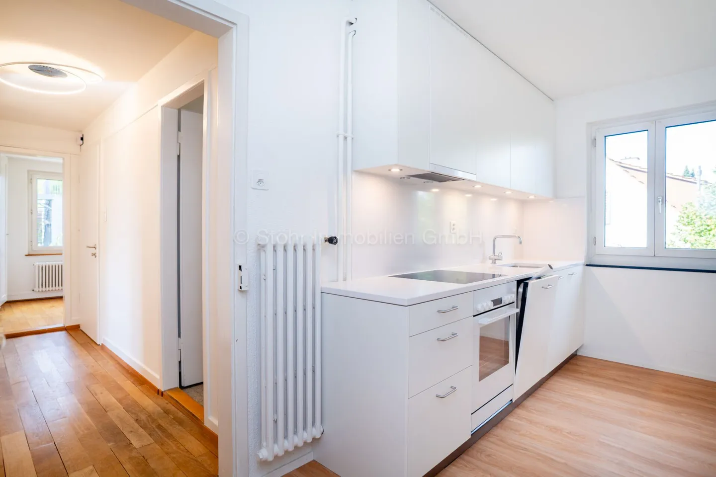 Charming multi-family house with three residential units - Photo 15 of 20