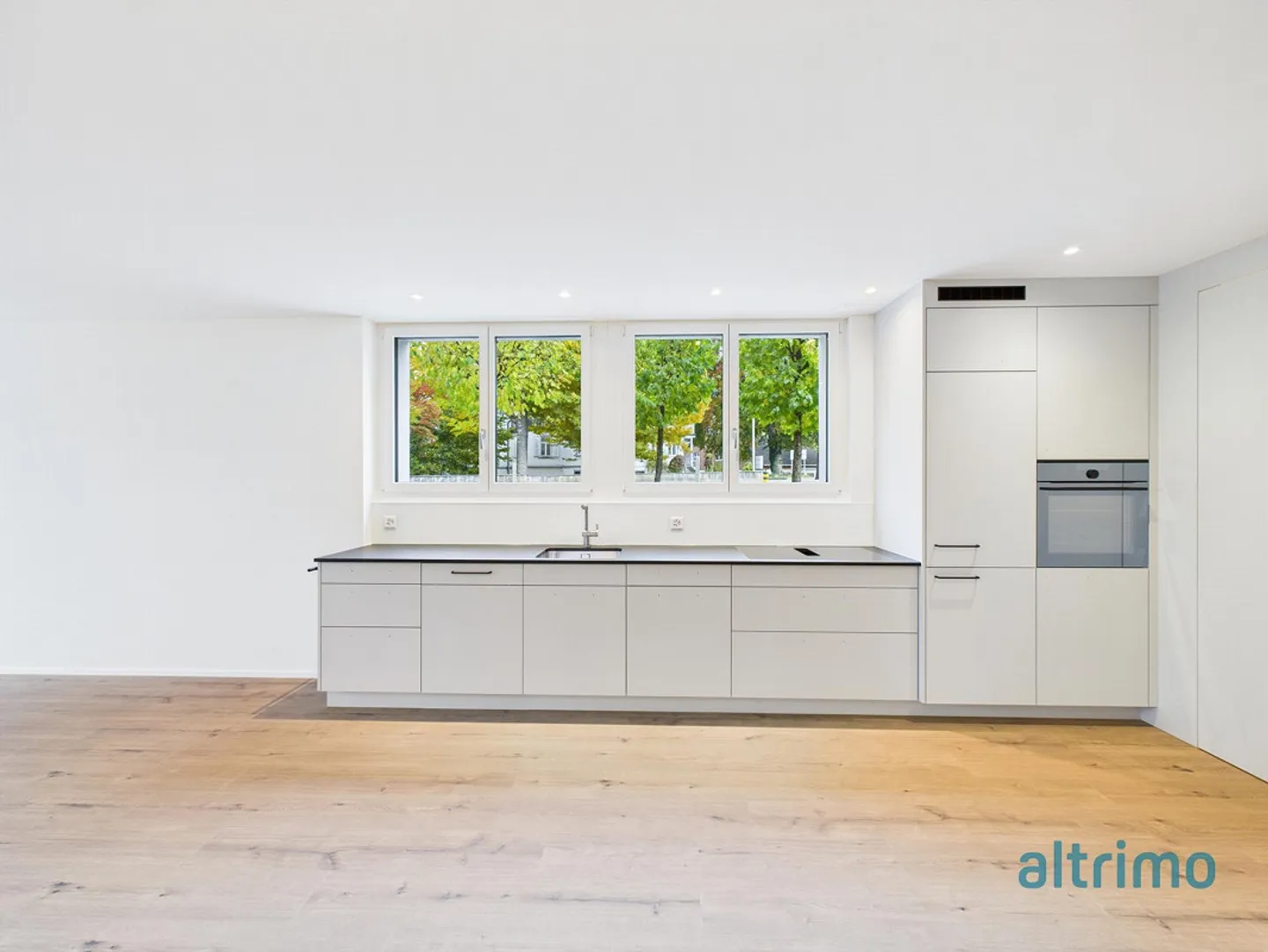 Neue 2.5-Zimmer-Wohnung in zentraler Lage - ideal als Alterssitz! - Foto 2 von 8
