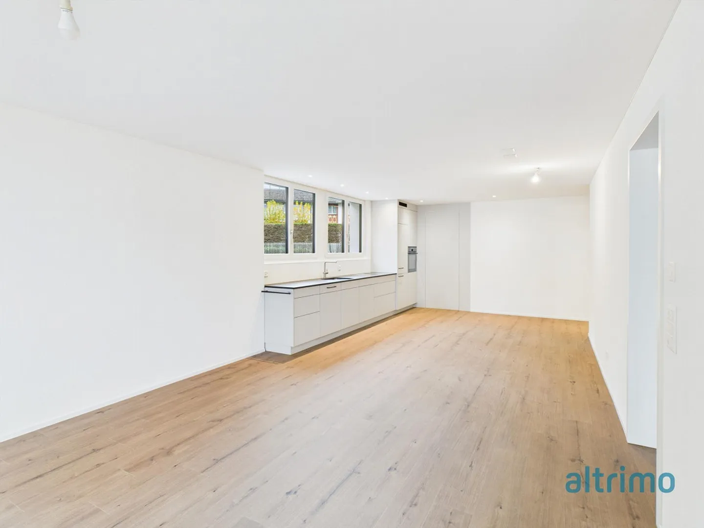 Neue 2.5-Zimmer-Wohnung in zentraler Lage - ideal als Alterssitz! - Foto 3 von 8